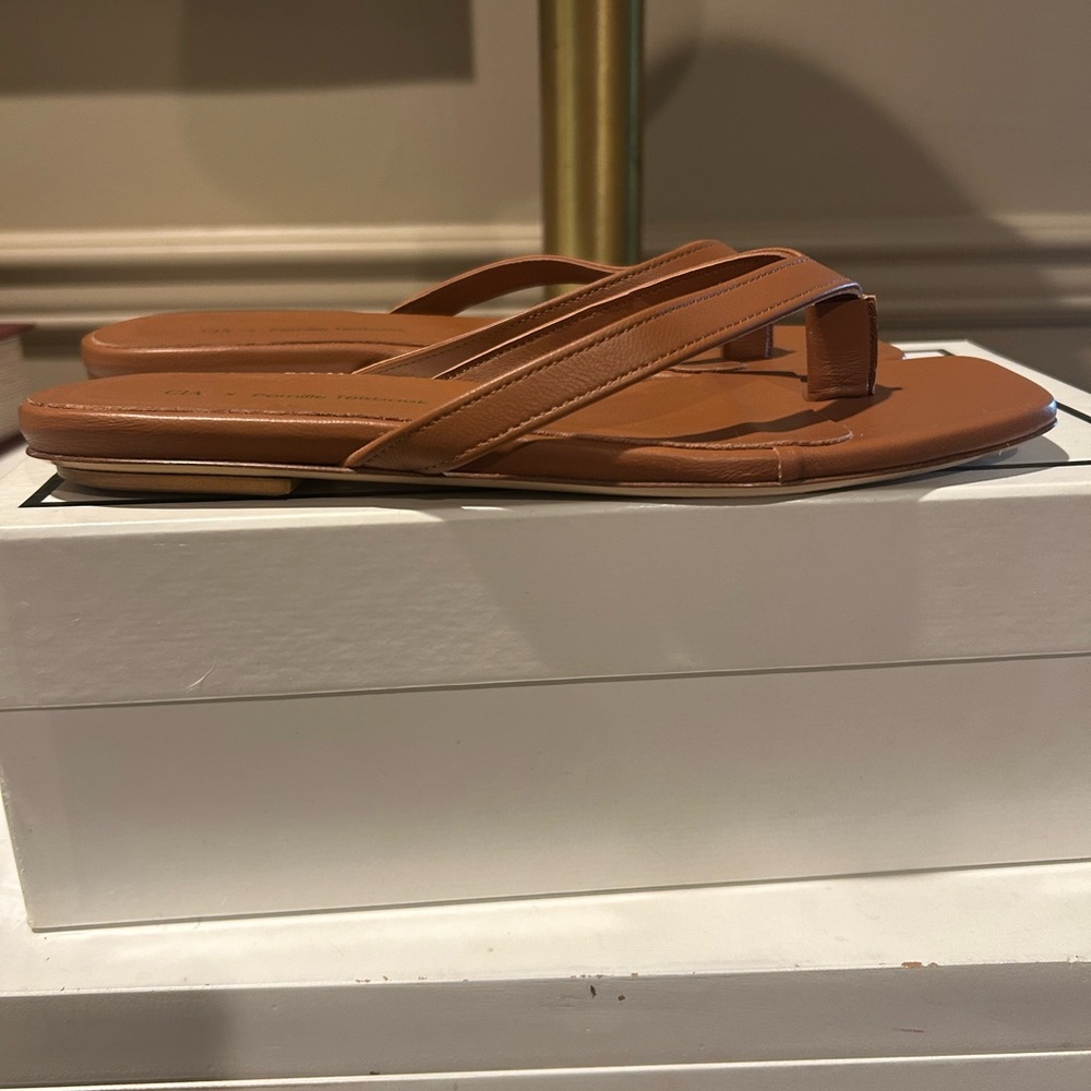 Gia x Pernille flip flop leather flats